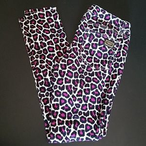 Micheal Kors purple leopard print size 6 skinny